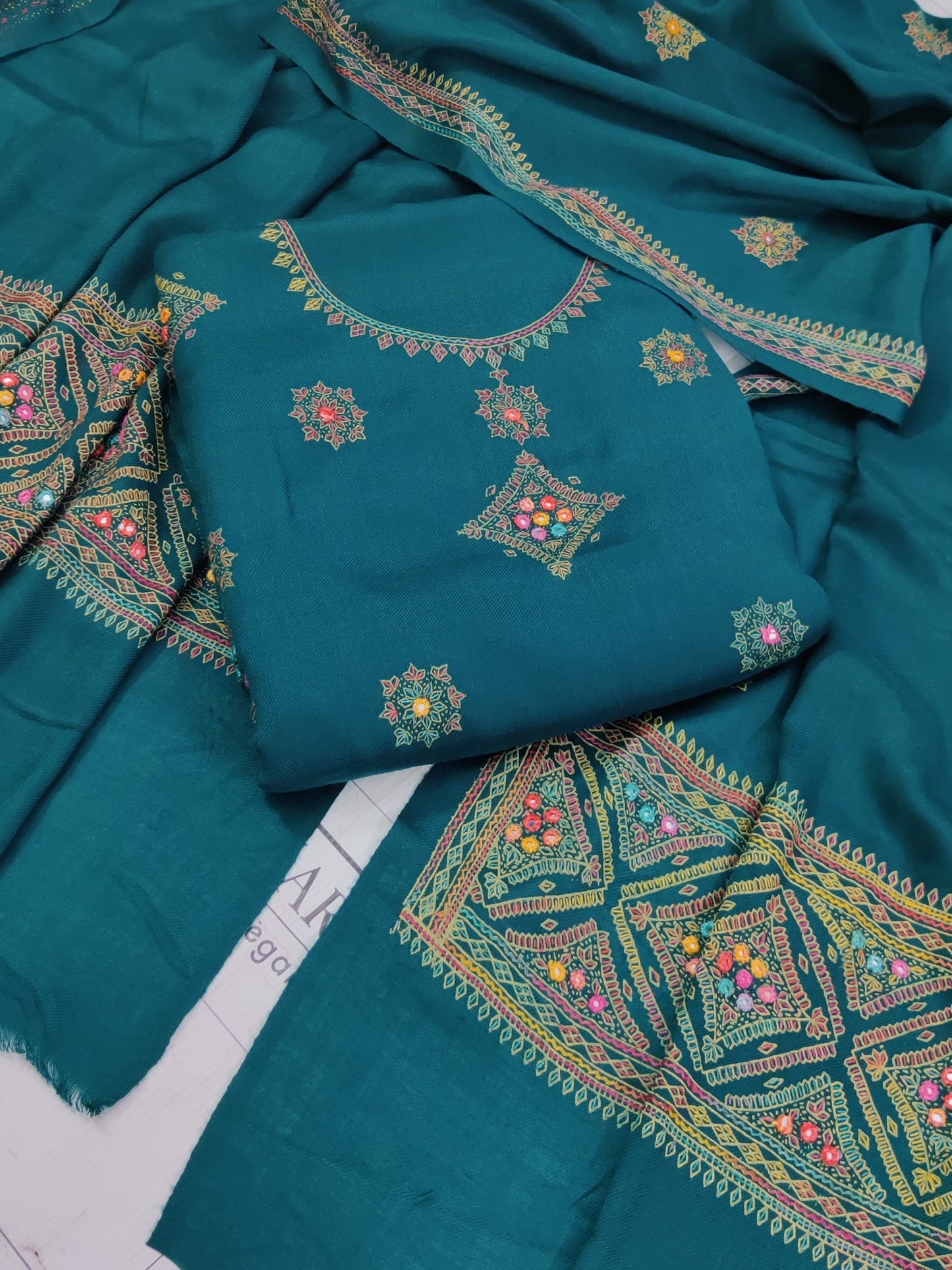 Peacock Green Needle Embroidery Pashmina 3pc