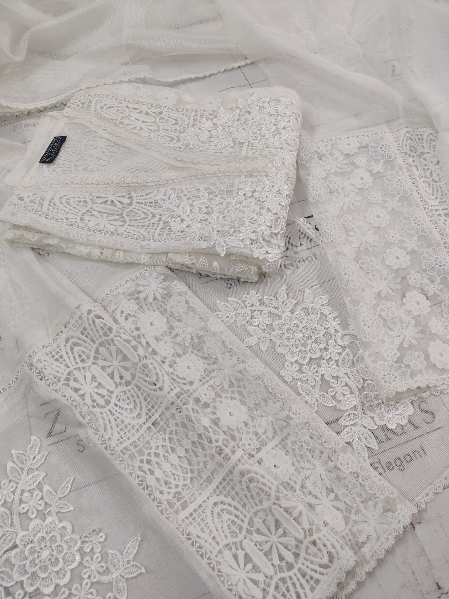 White Premium Crochet 2pc