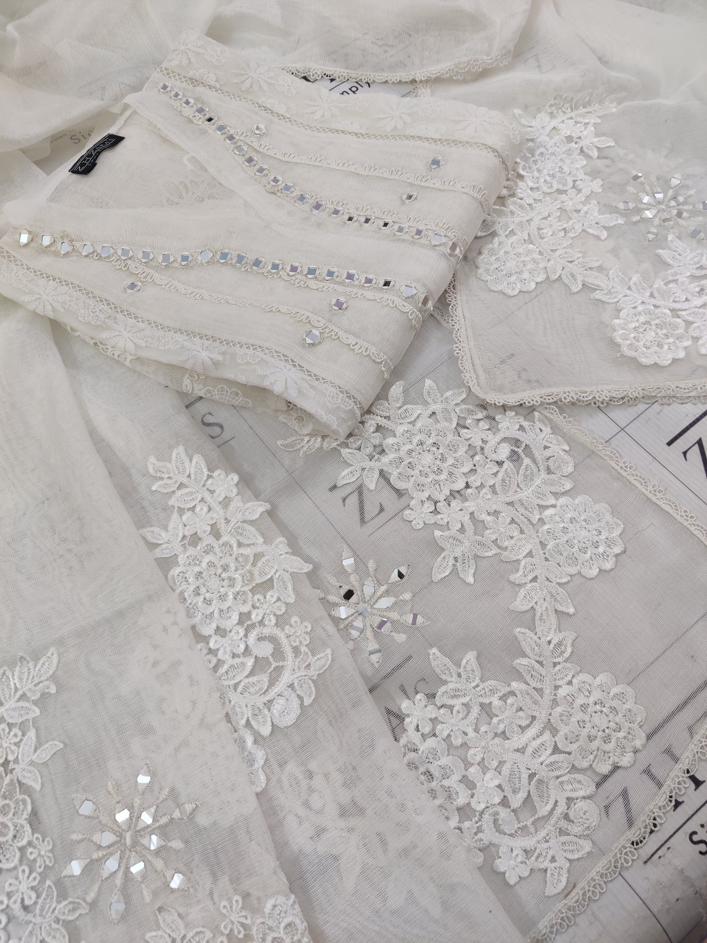 White Mirror Cutwork 2pc