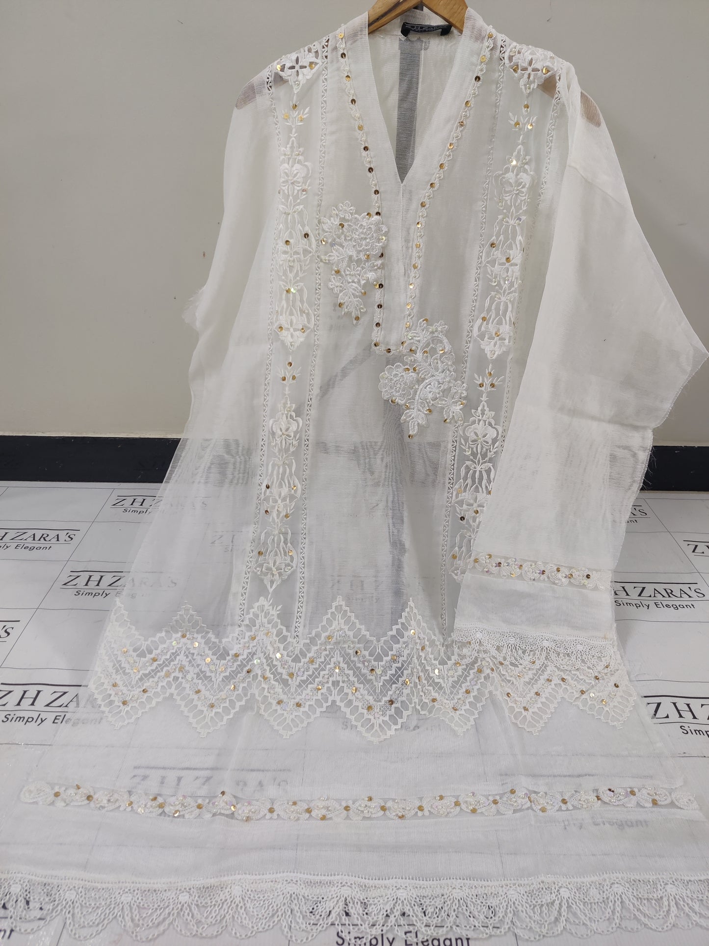 White Heer 2pc