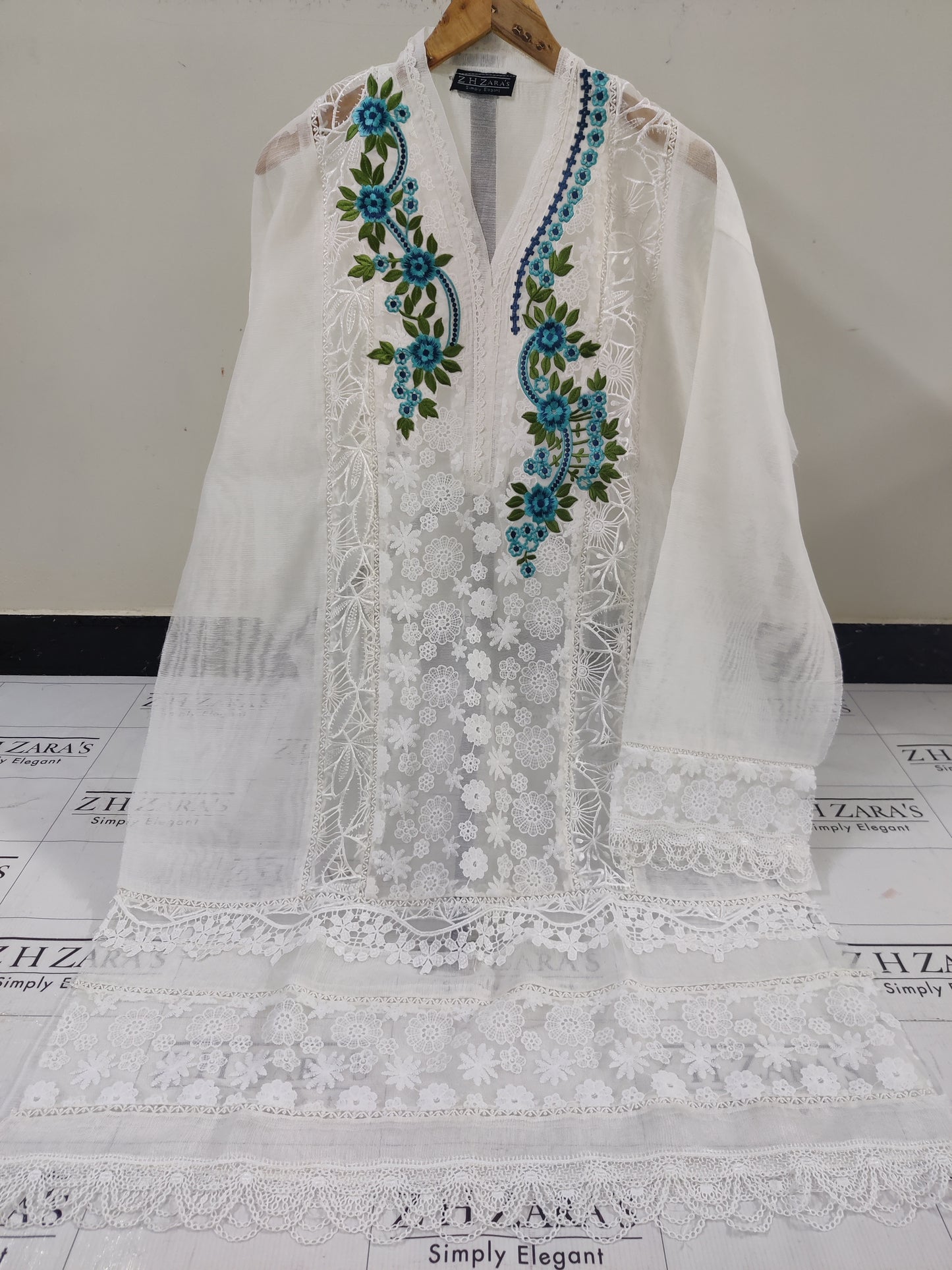 White Mehru 2pc