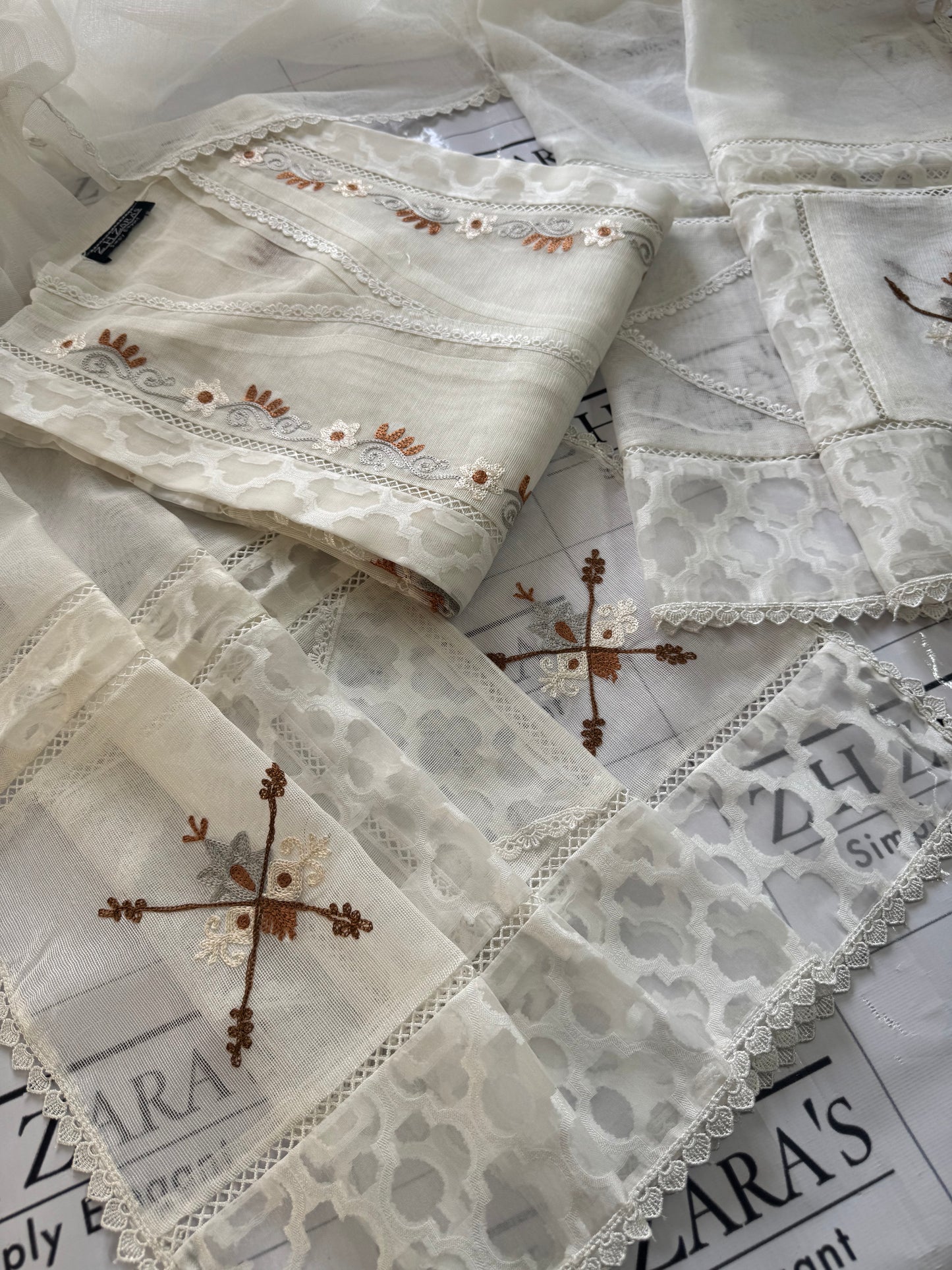 Pearl White Marjan 2pc