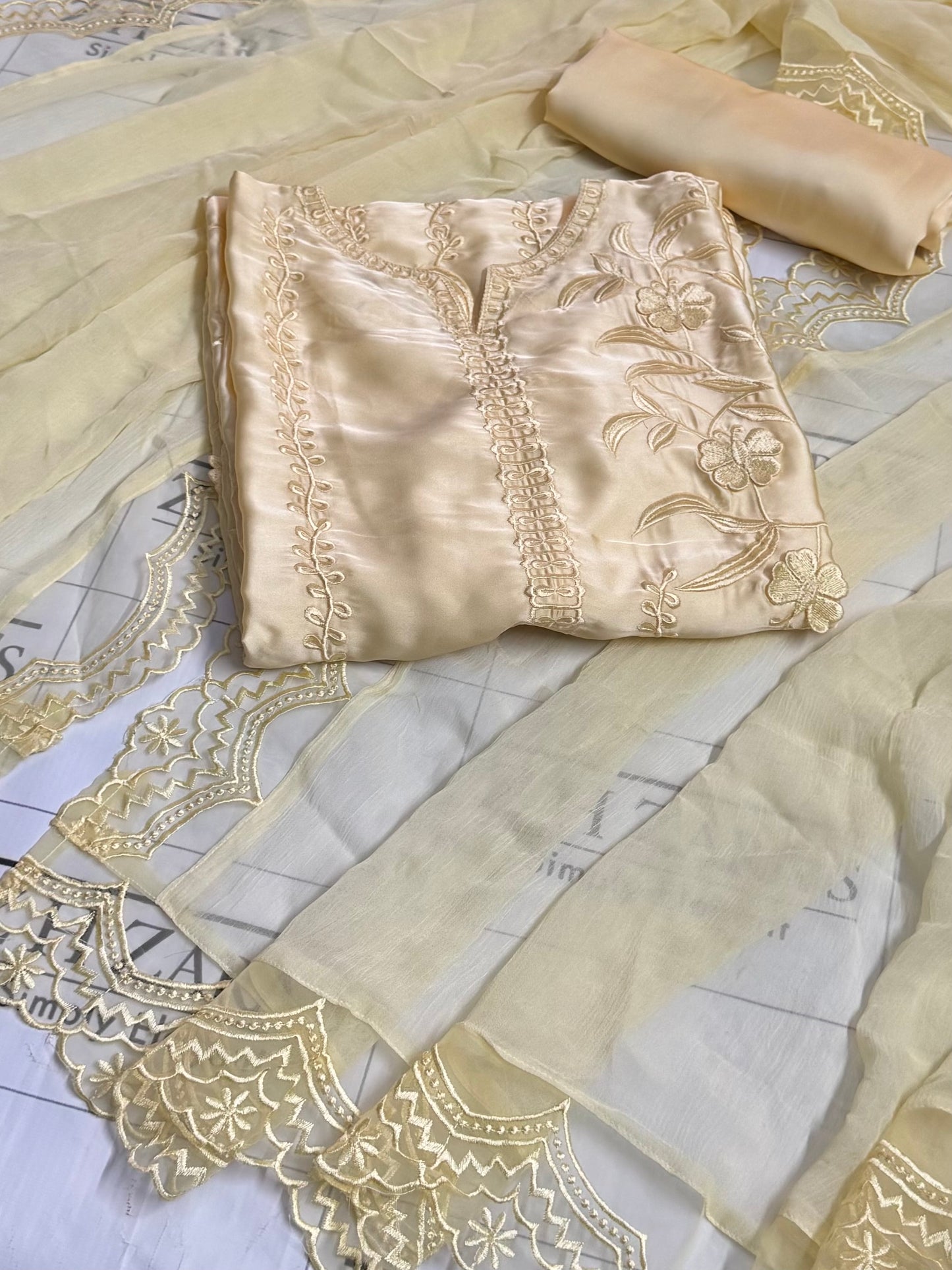 Butter Yellow Gulnar 3pc