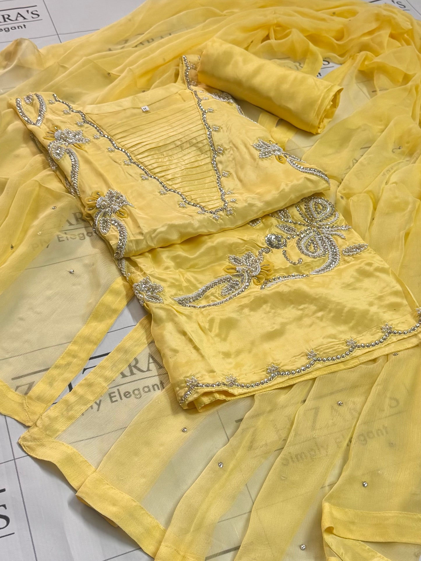 Butter Yellow V Neck 3pc
