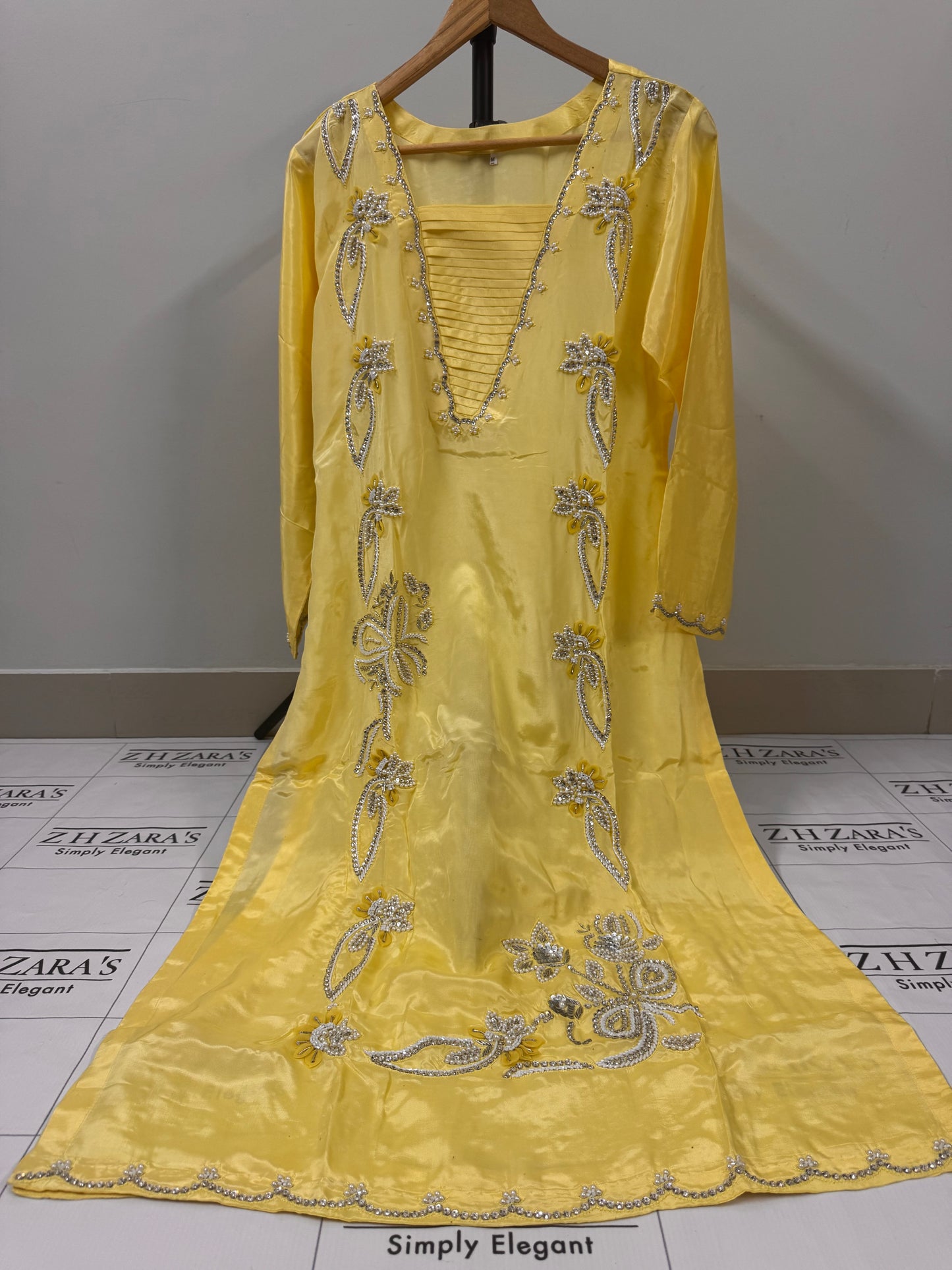 Butter Yellow V Neck 3pc