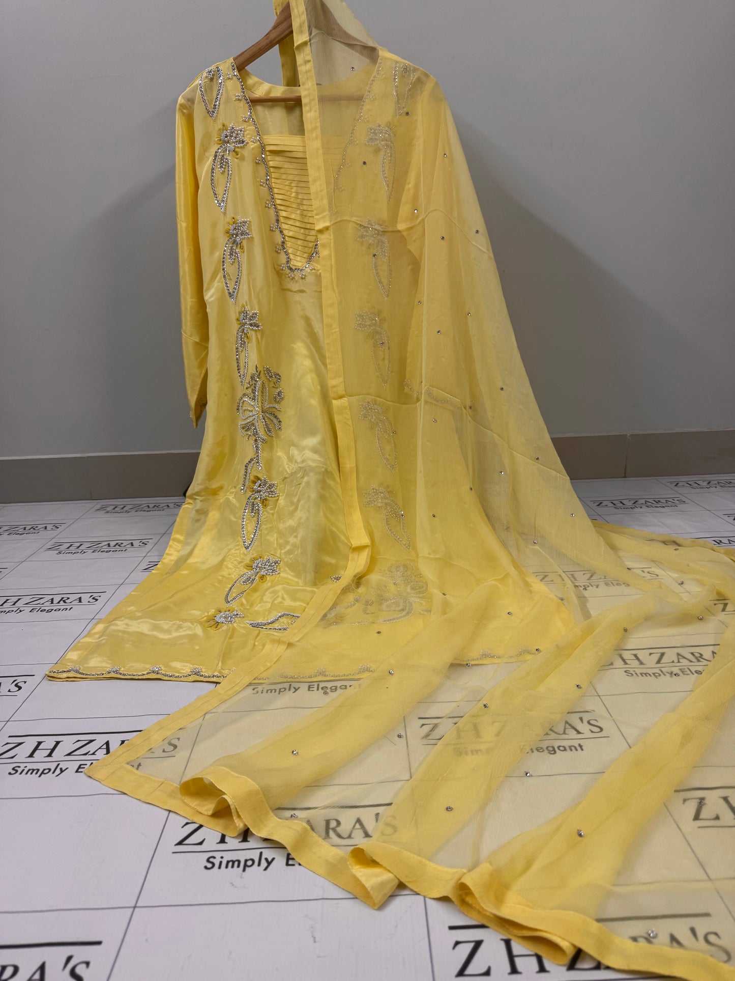 Butter Yellow V Neck 3pc